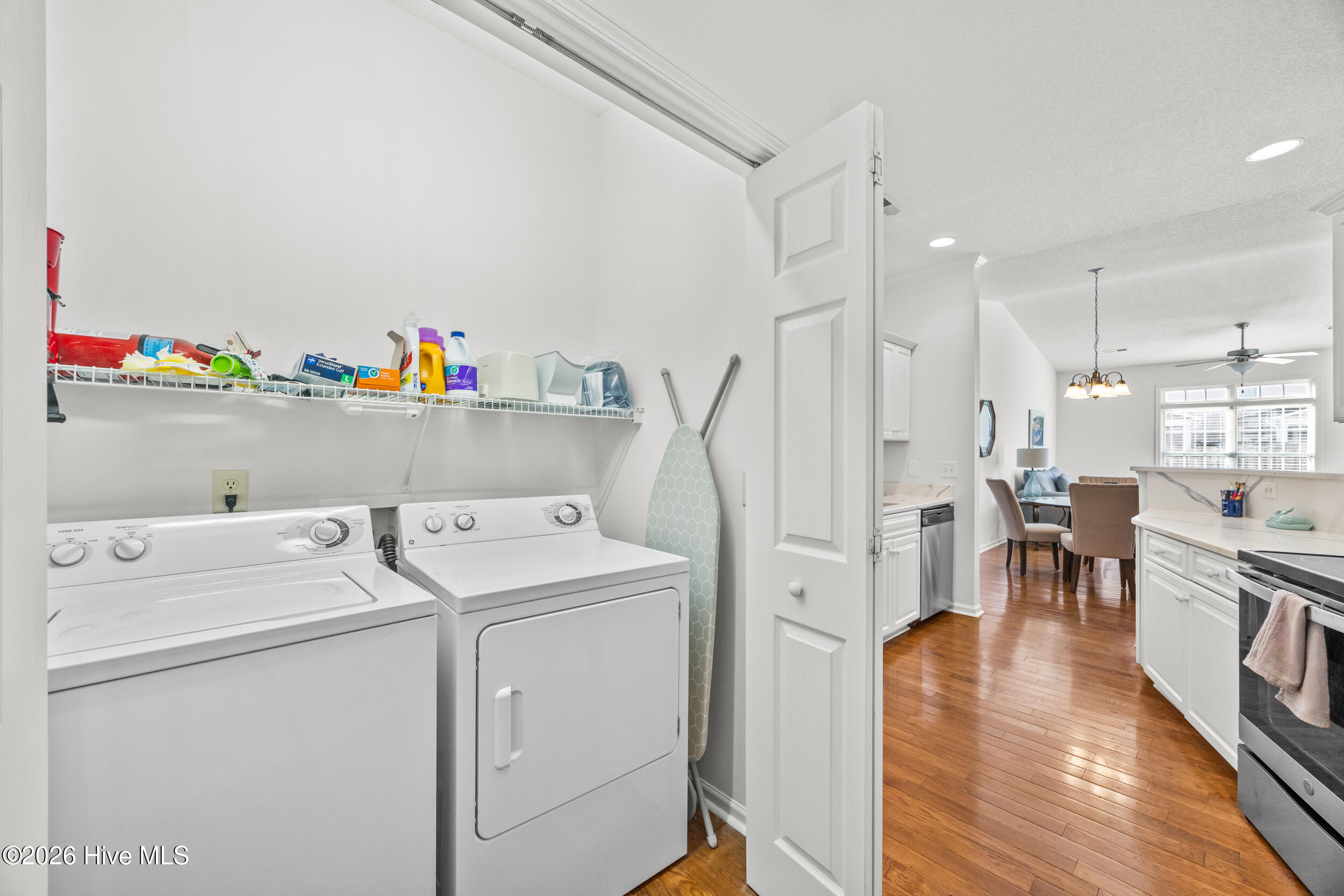 100559872 | Photo 26