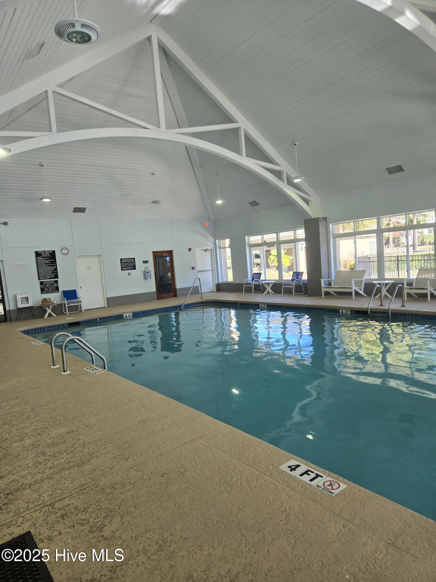 100545211 | Photo 83