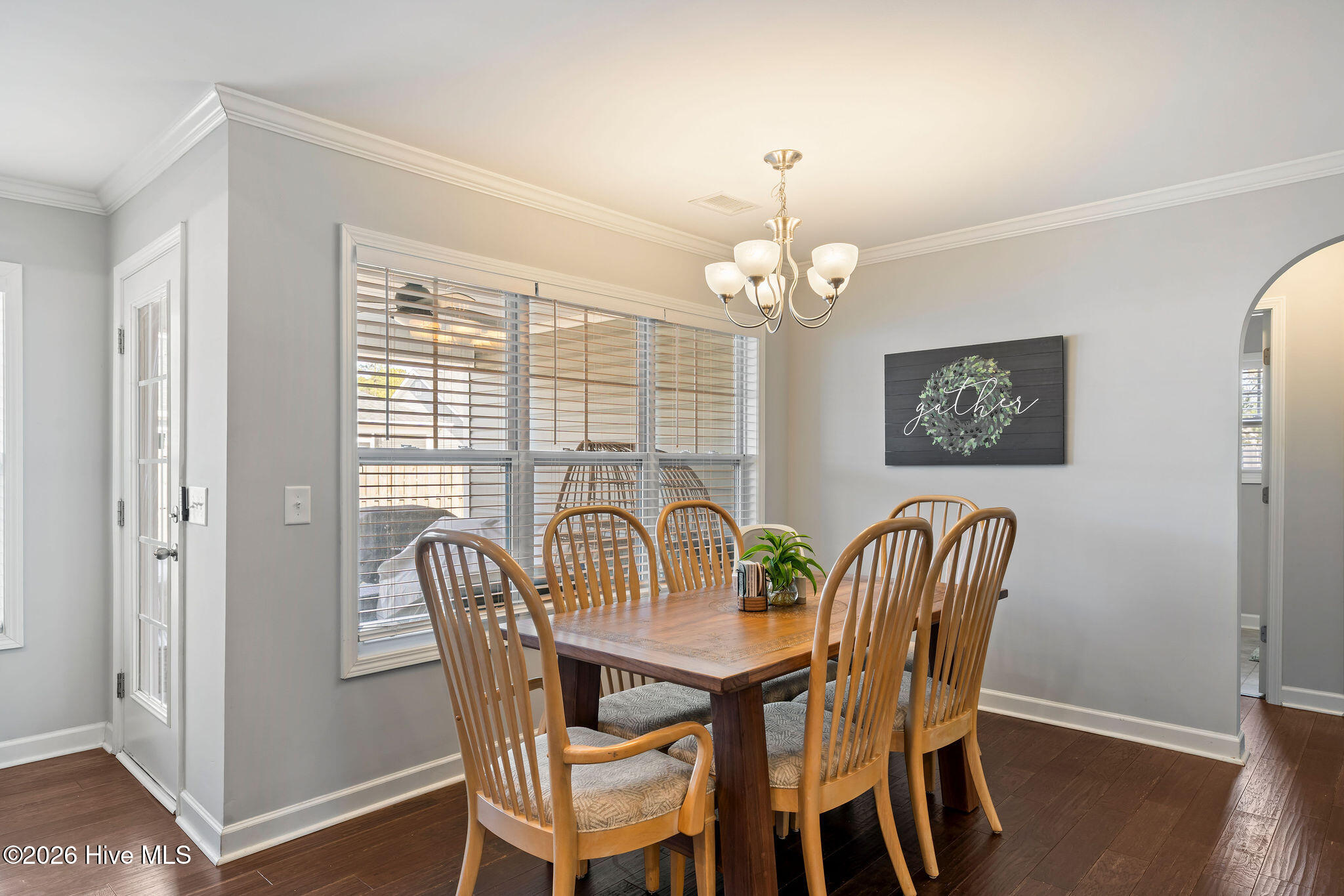 100563153 | Photo 27