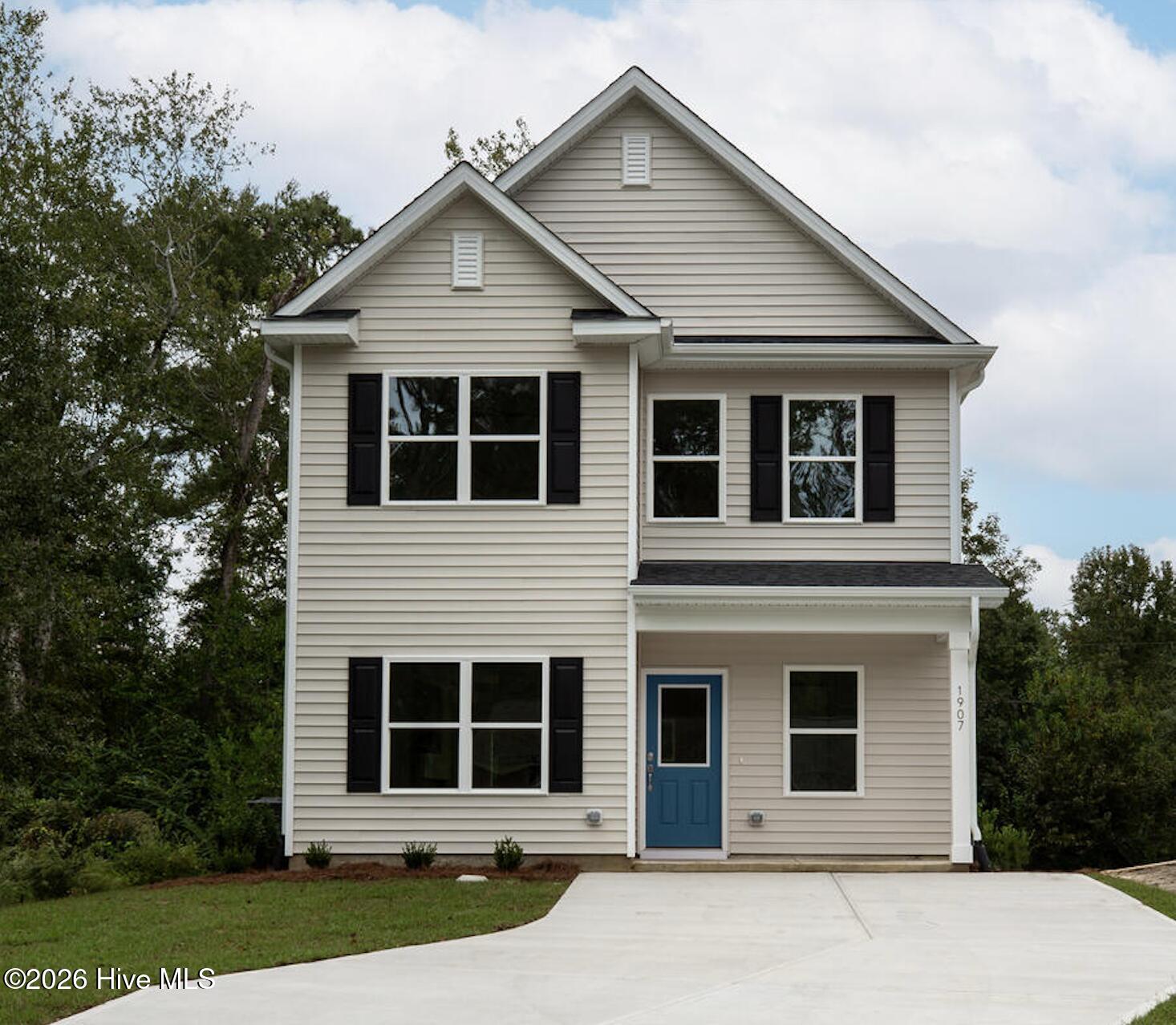 100547597 | Photo 46