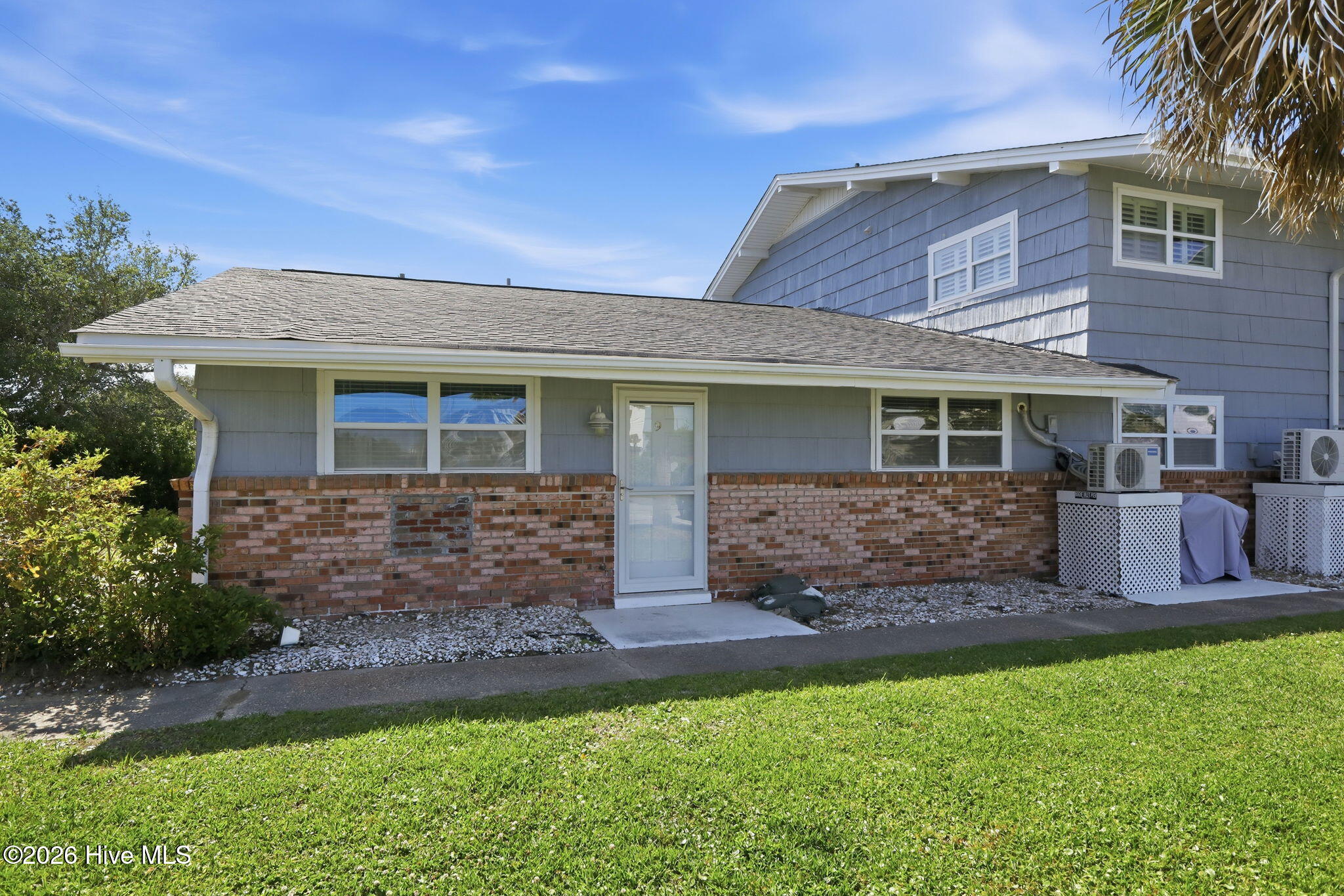 109 Cedar 