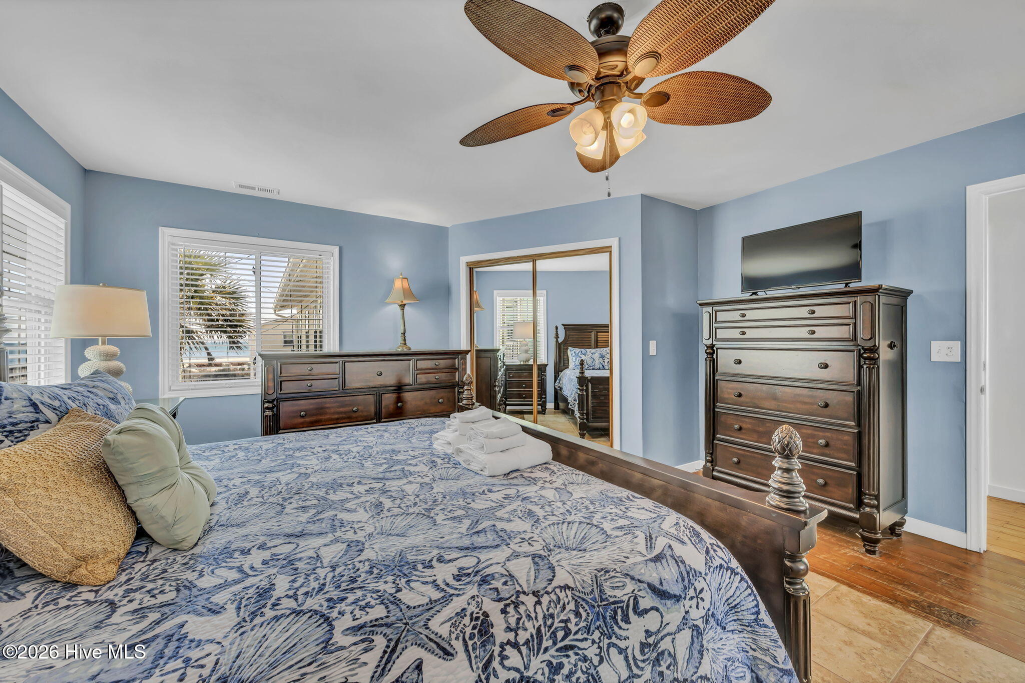 100556475 | Photo 11