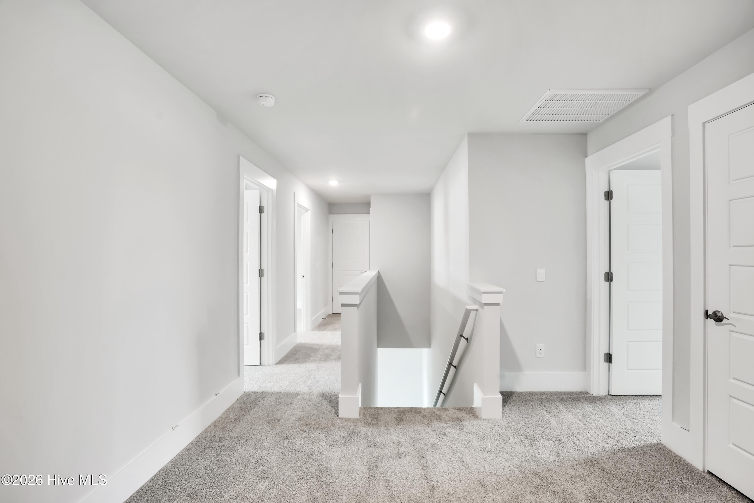 100544647 | Photo 11