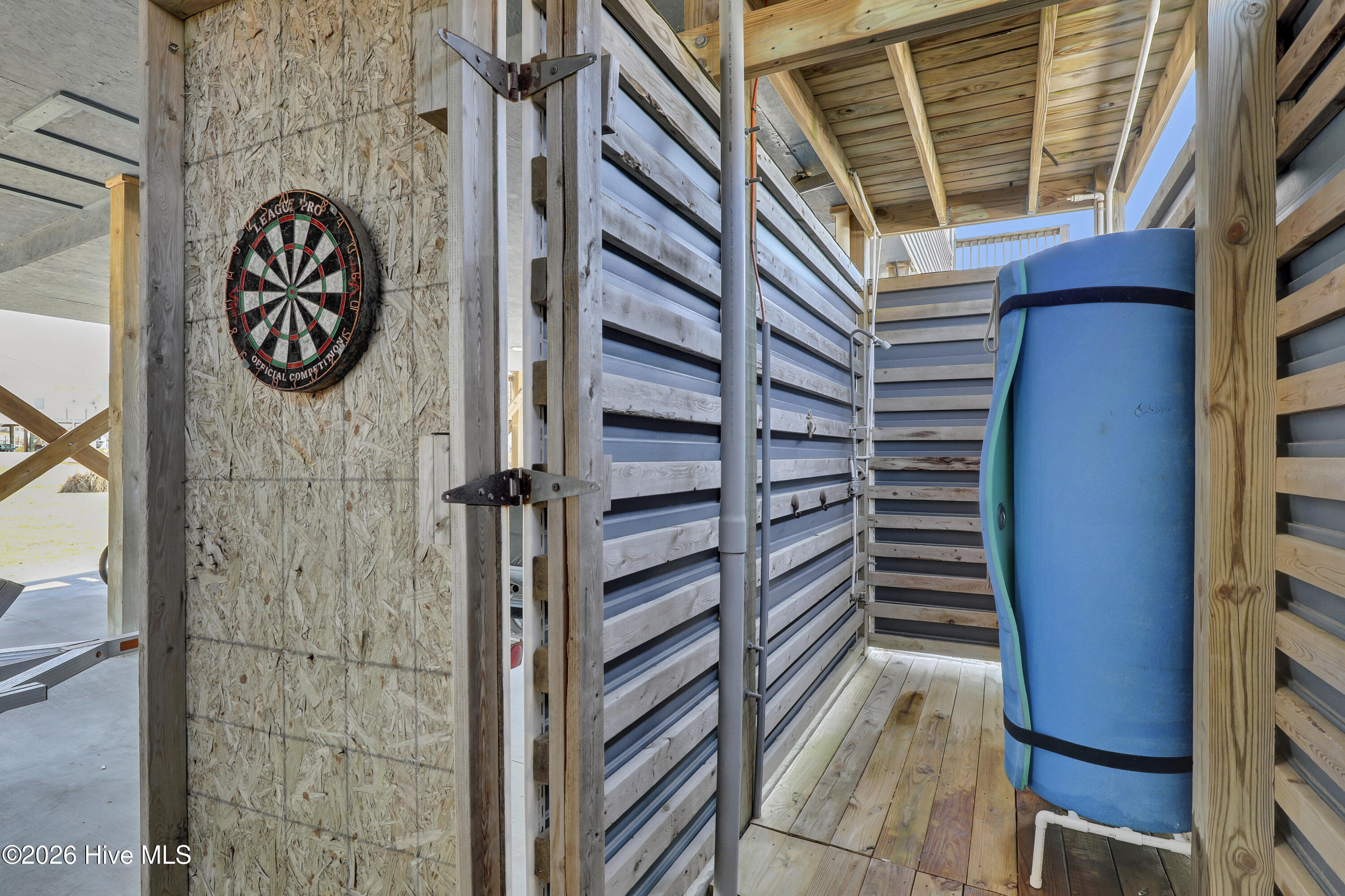 100562204 | Photo 58