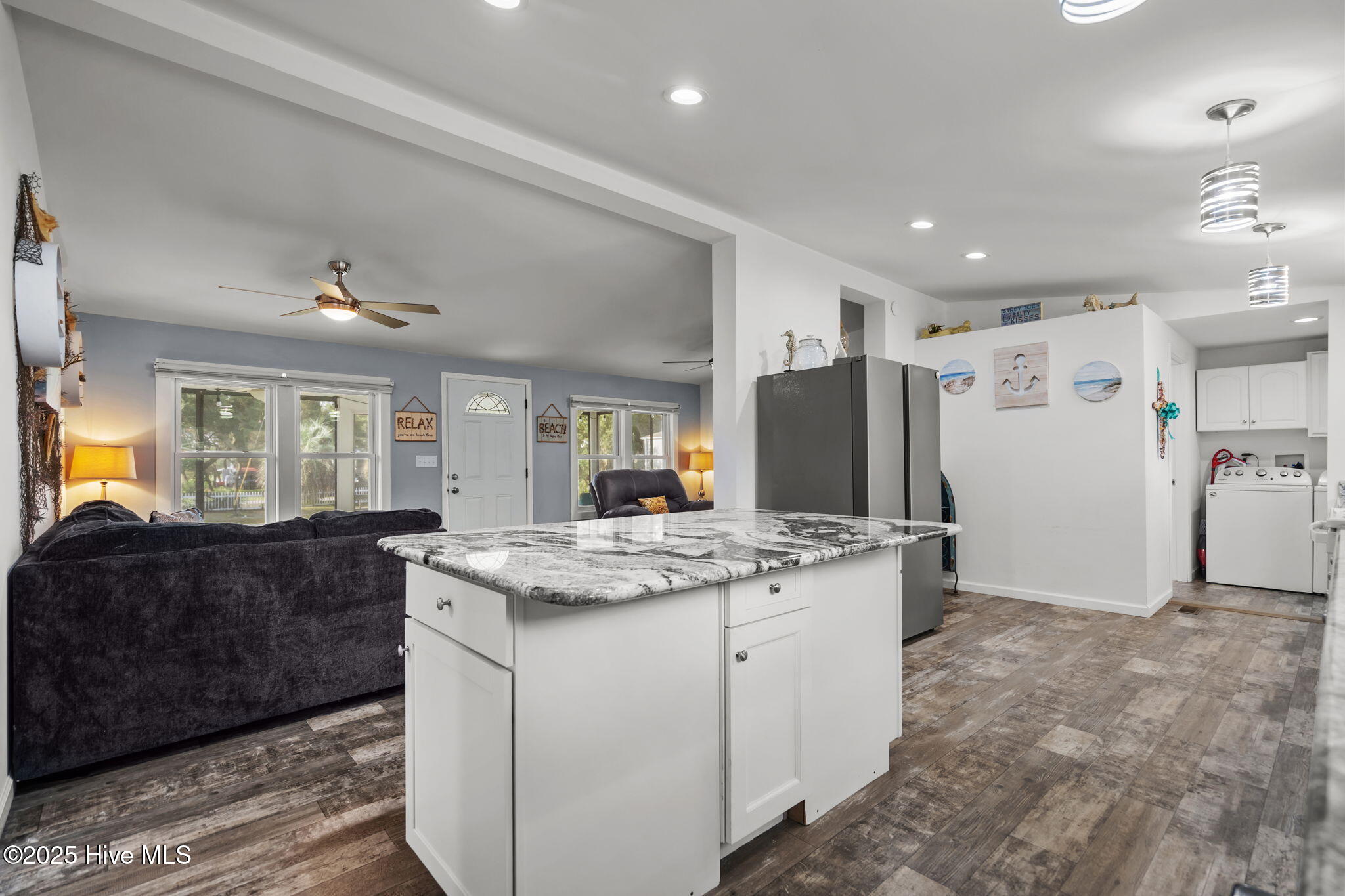 100528032 | Photo 15