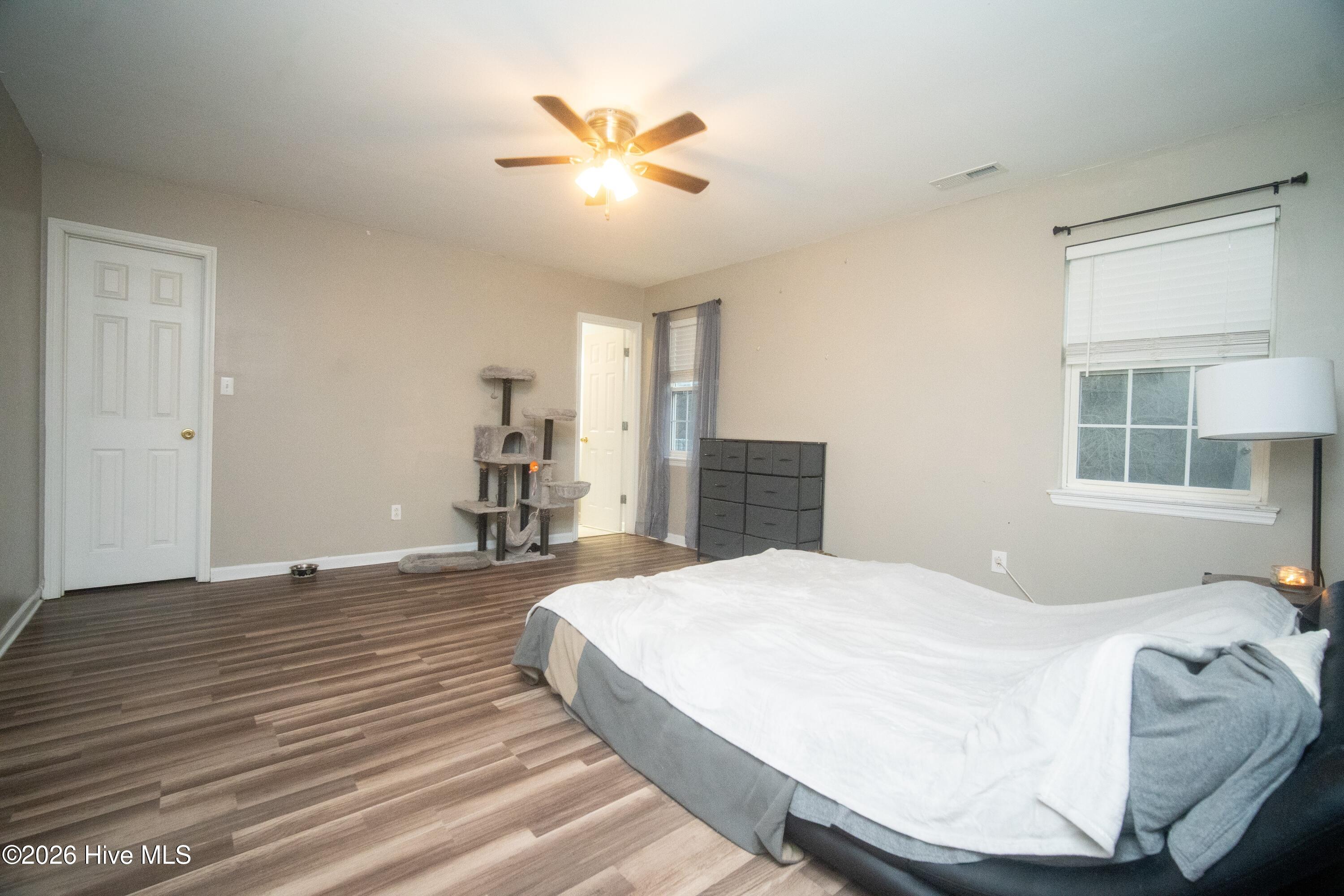 100552332 | Photo 22