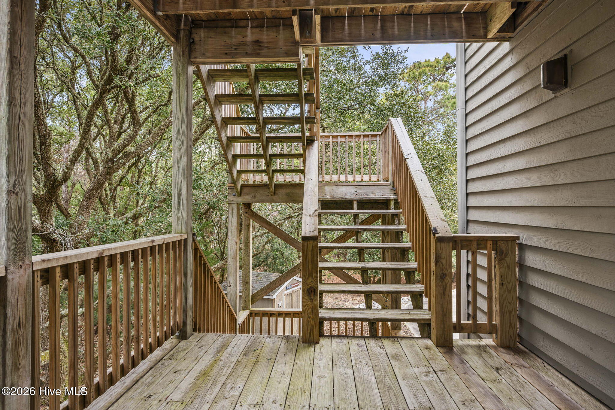 100557272 | Photo 60