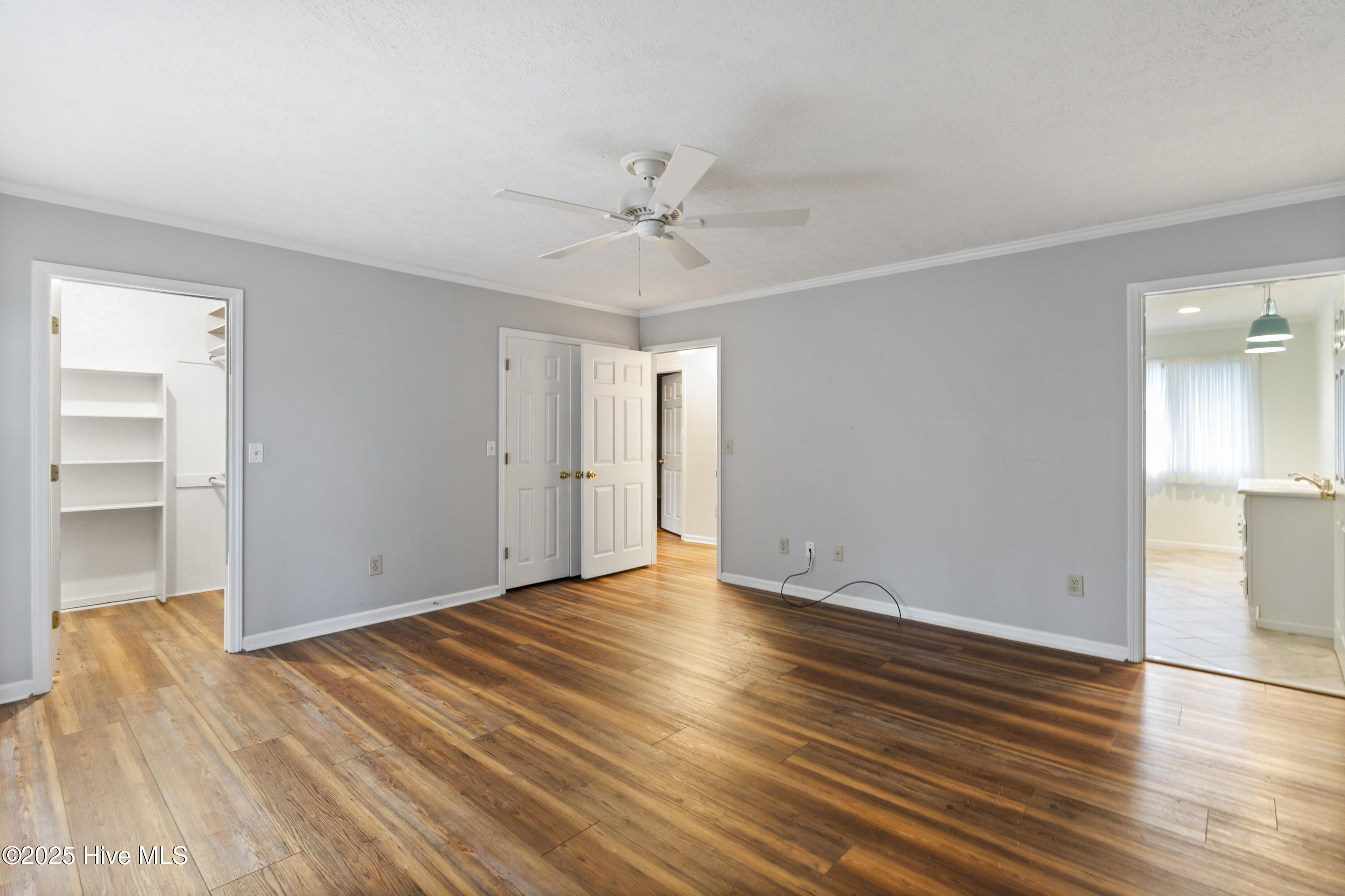 100540990 | Photo 31