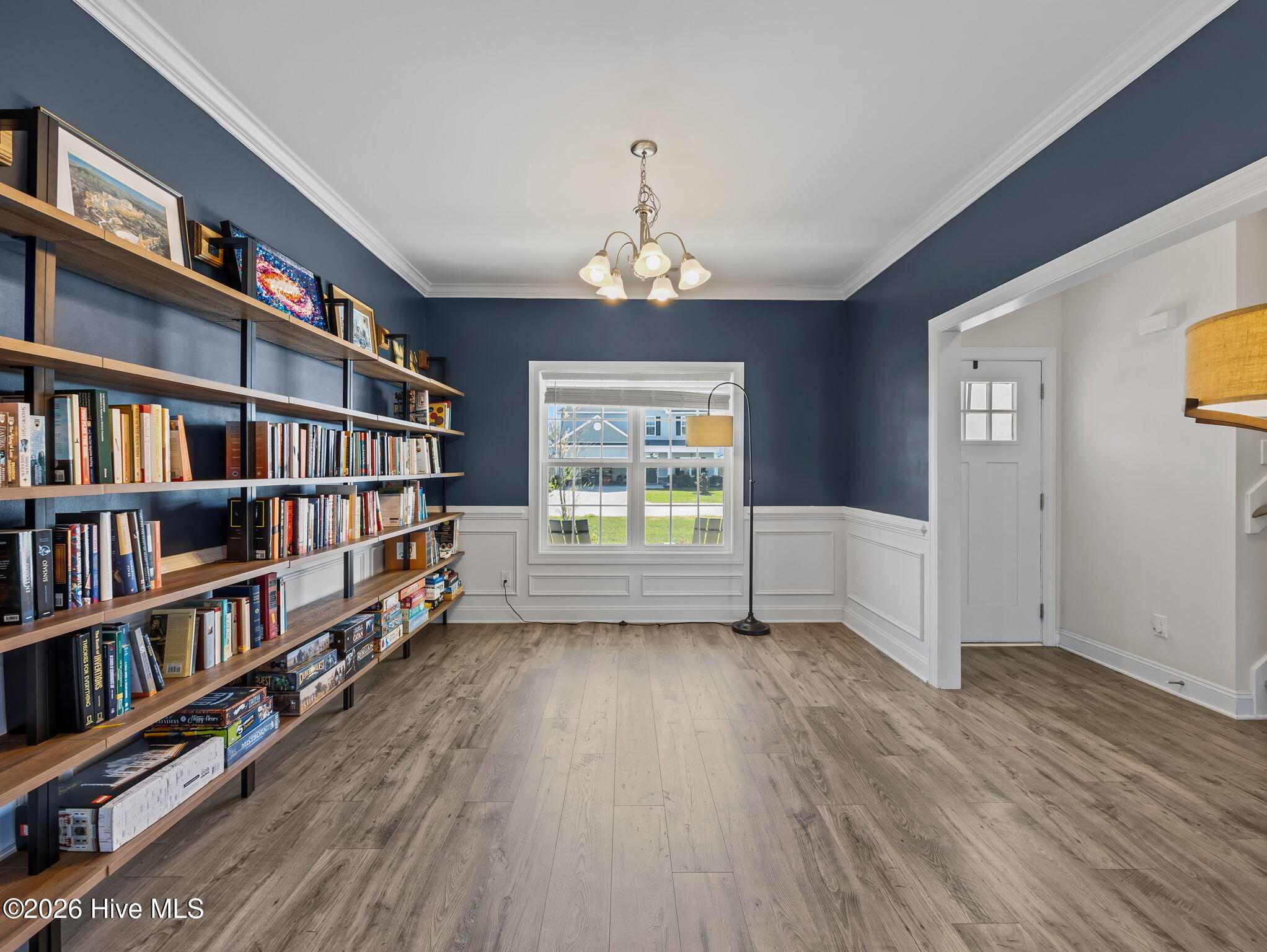 100564865 | Photo 10