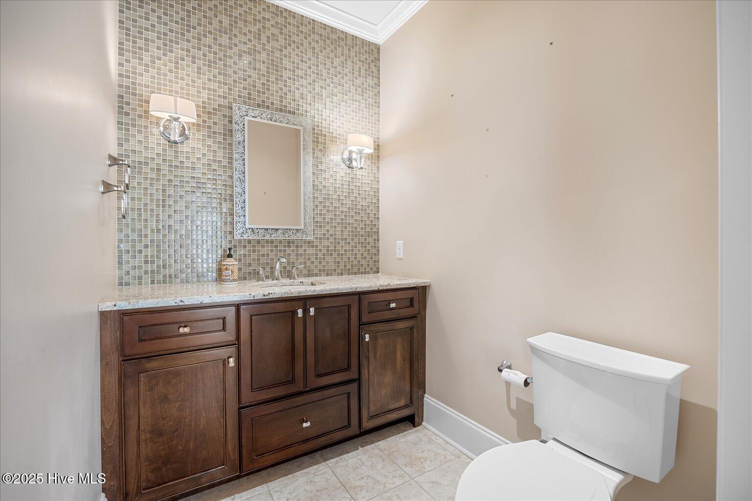 100529543 | Photo 38