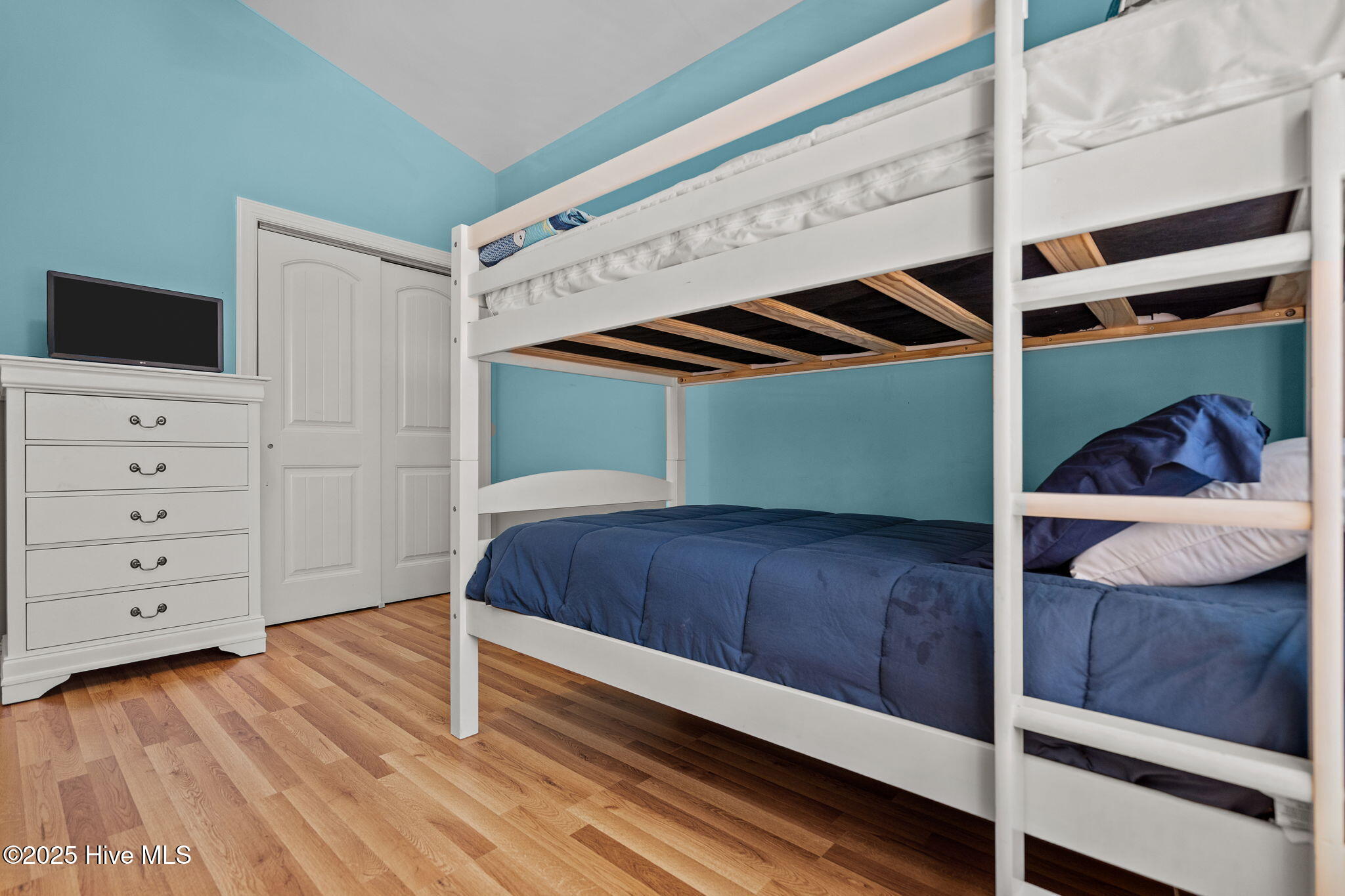 100537497 | Photo 34