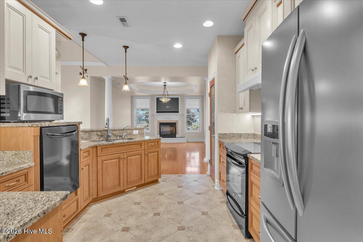 100559889 | Photo 19