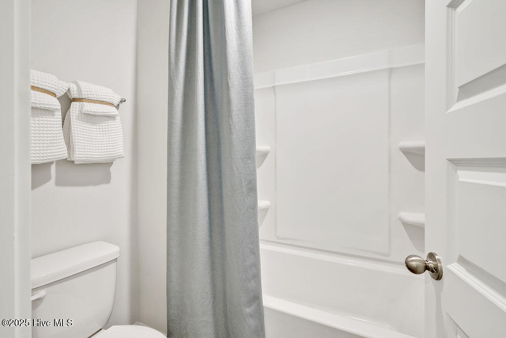 100568155 | Photo 27