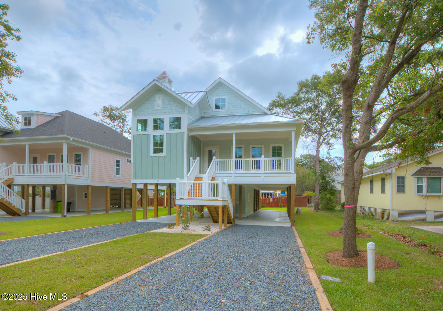 100502884 | Photo 51