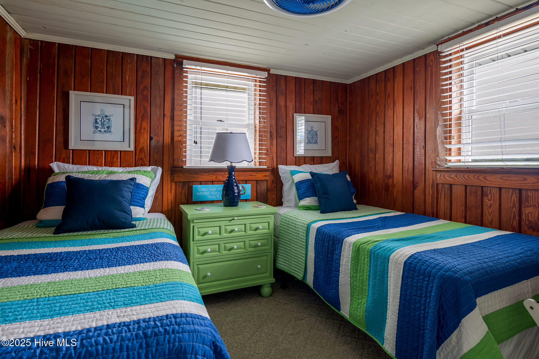 100521832 | Photo 31