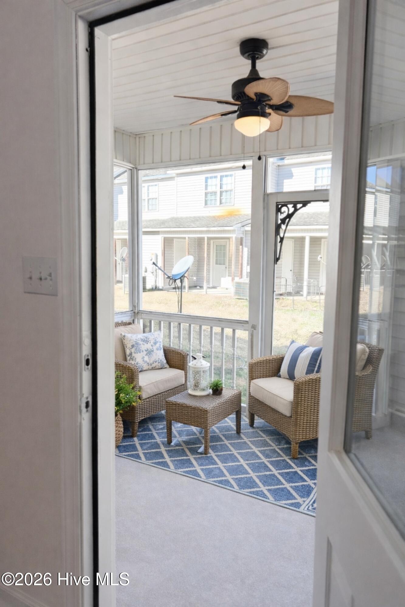 100547623 | Photo 16