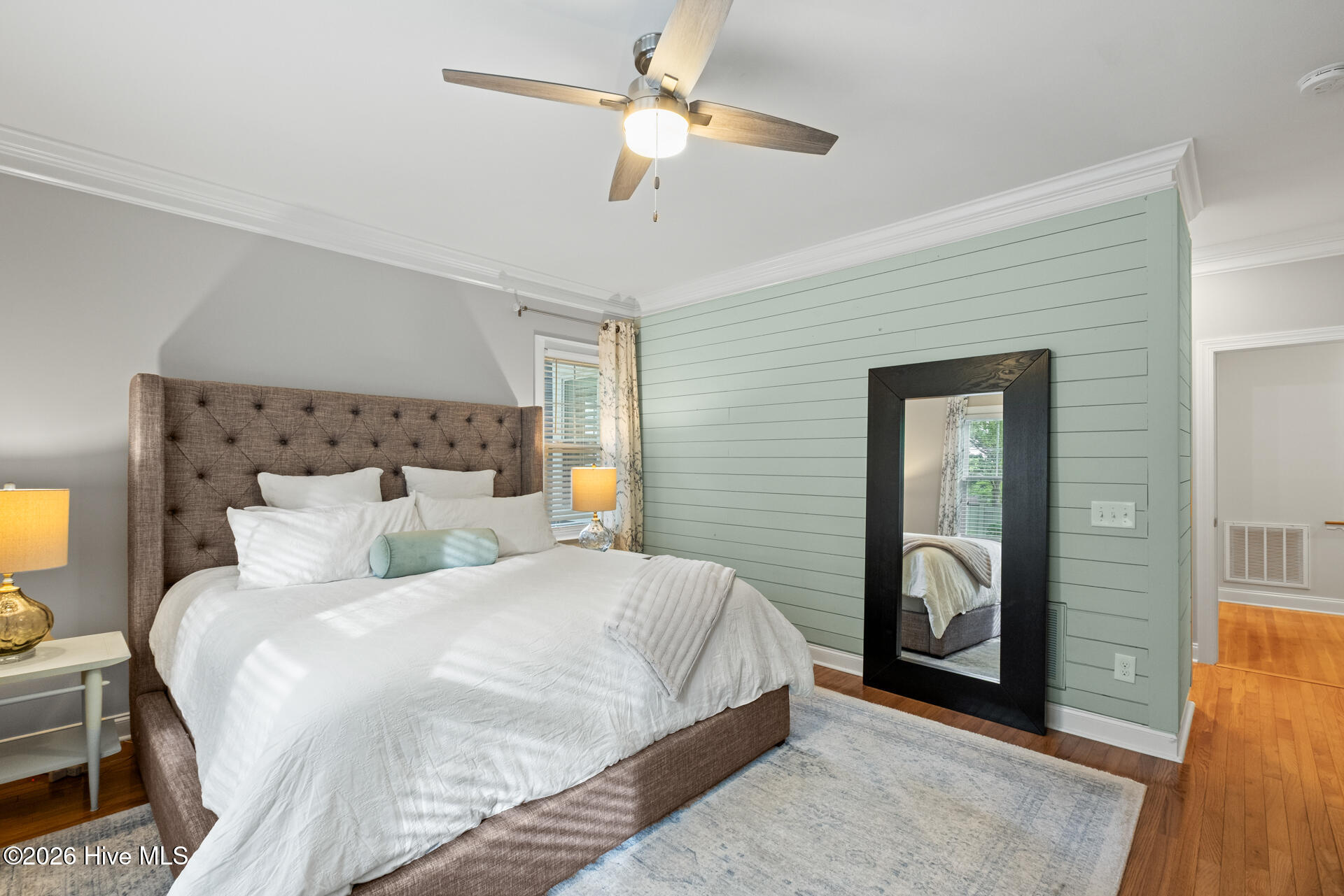 100554088 | Photo 26