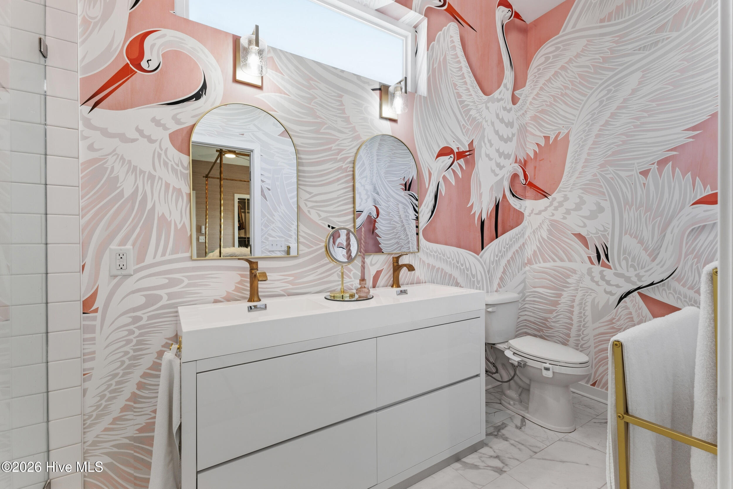 100558032 | Photo 29