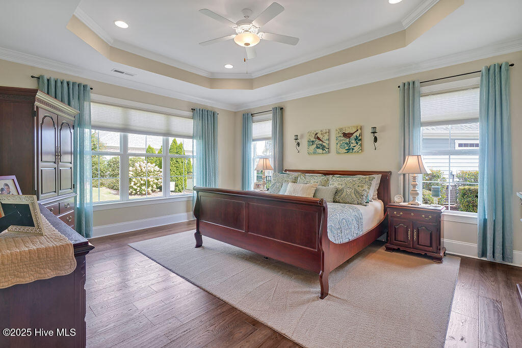 100514477 | Photo 24