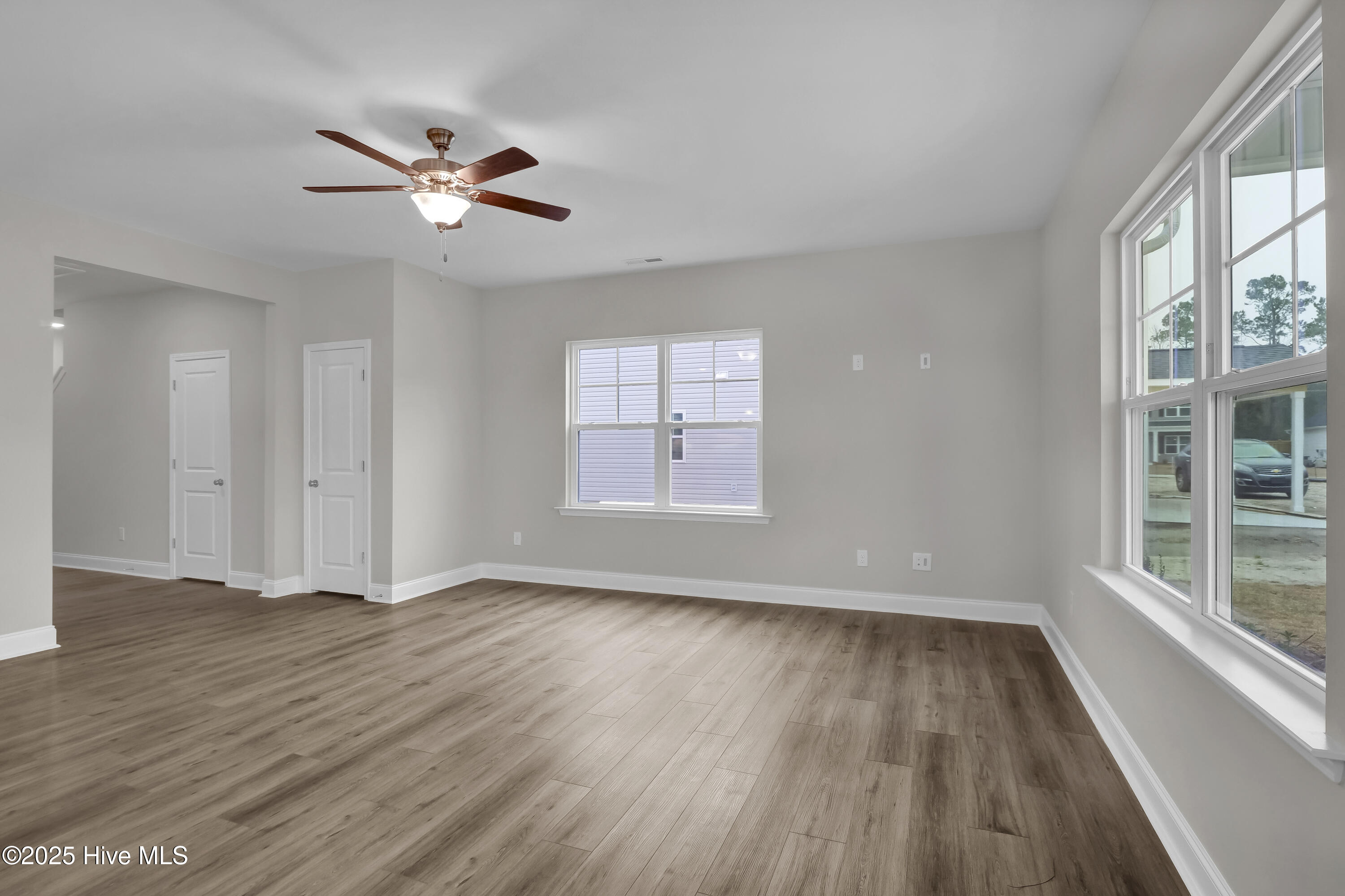 100543348 | Photo 20