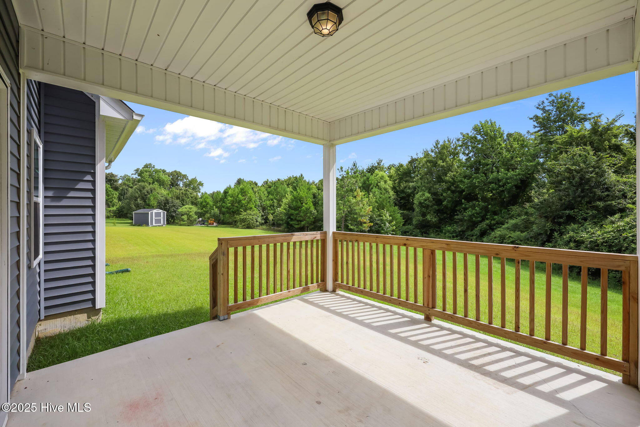 100519667 | Photo 28