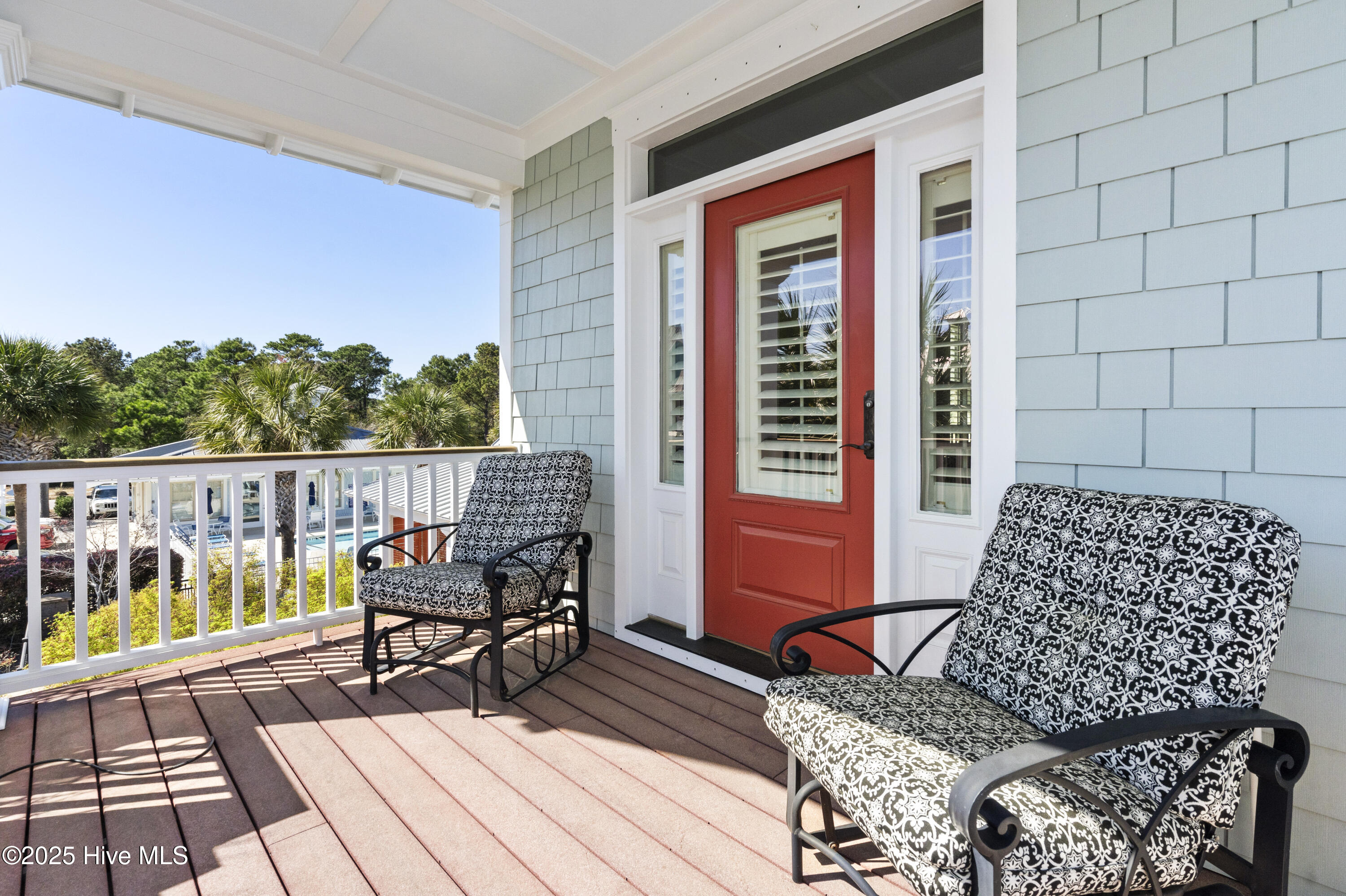 100498817 | Photo 65