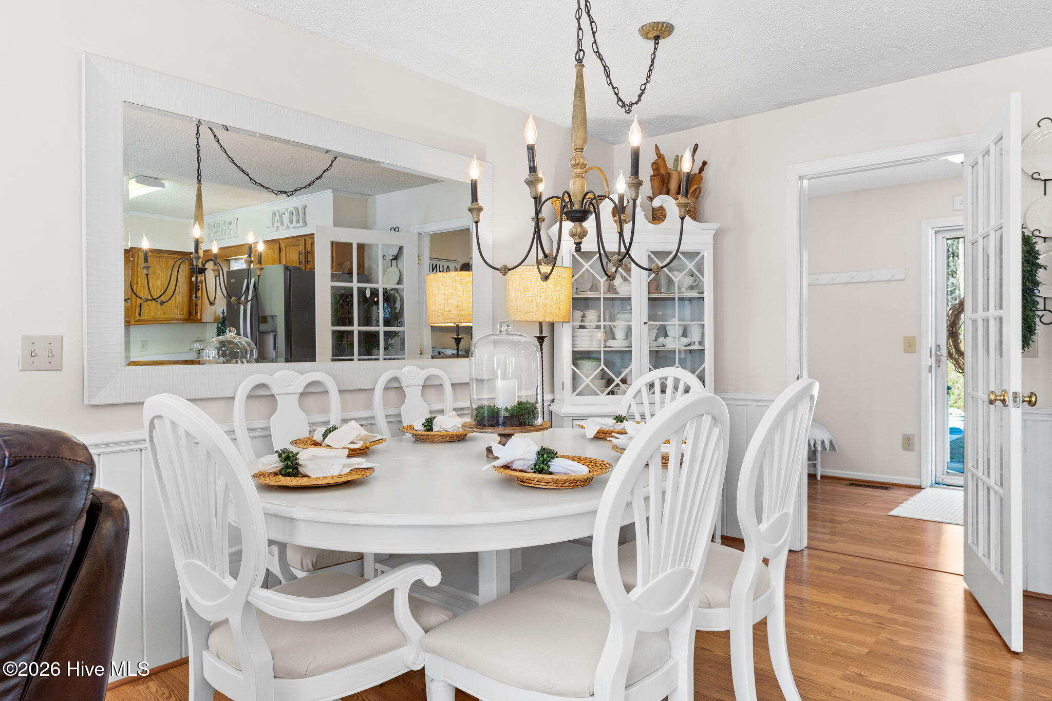 100549779 | Photo 12