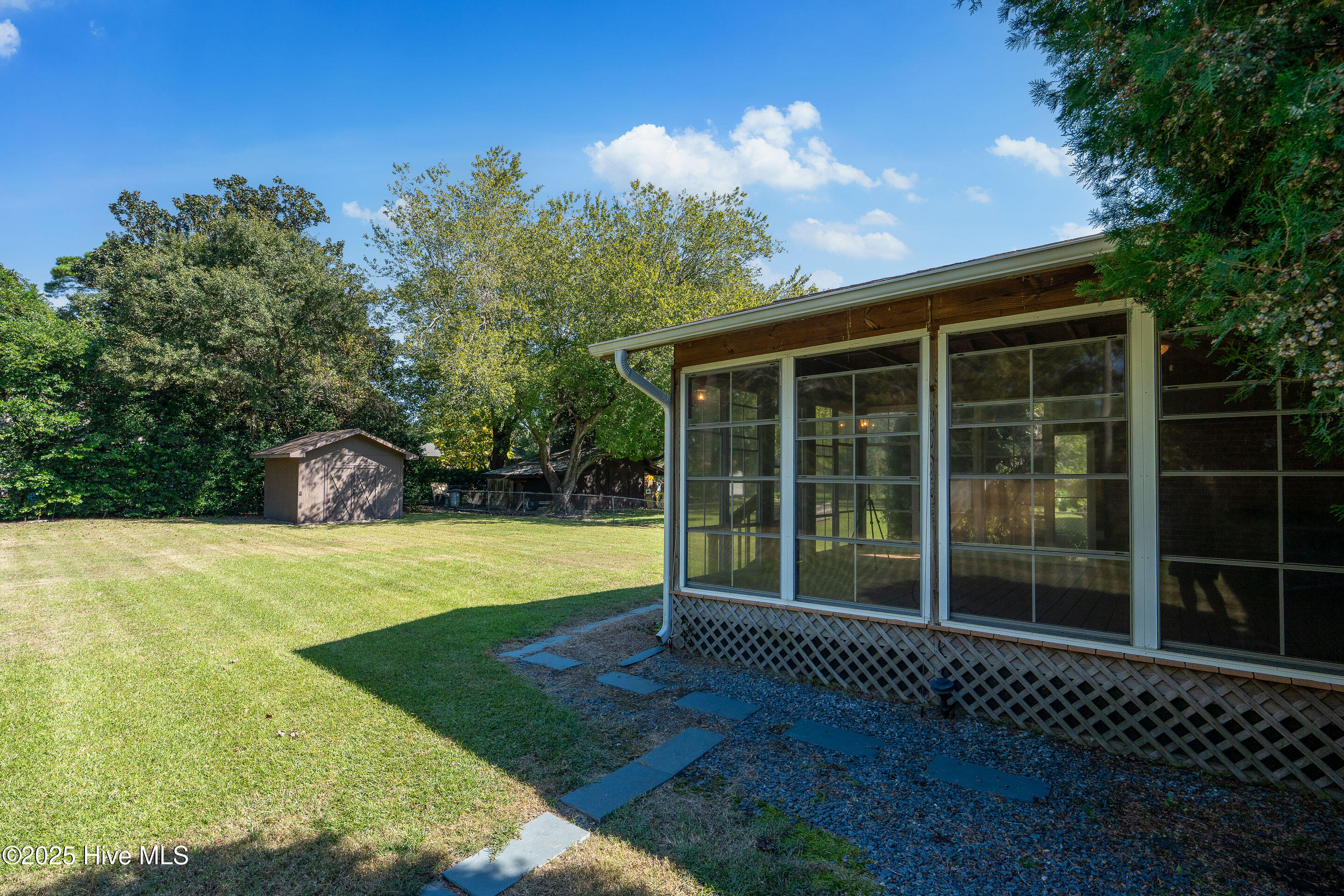 100536869 | Photo 52