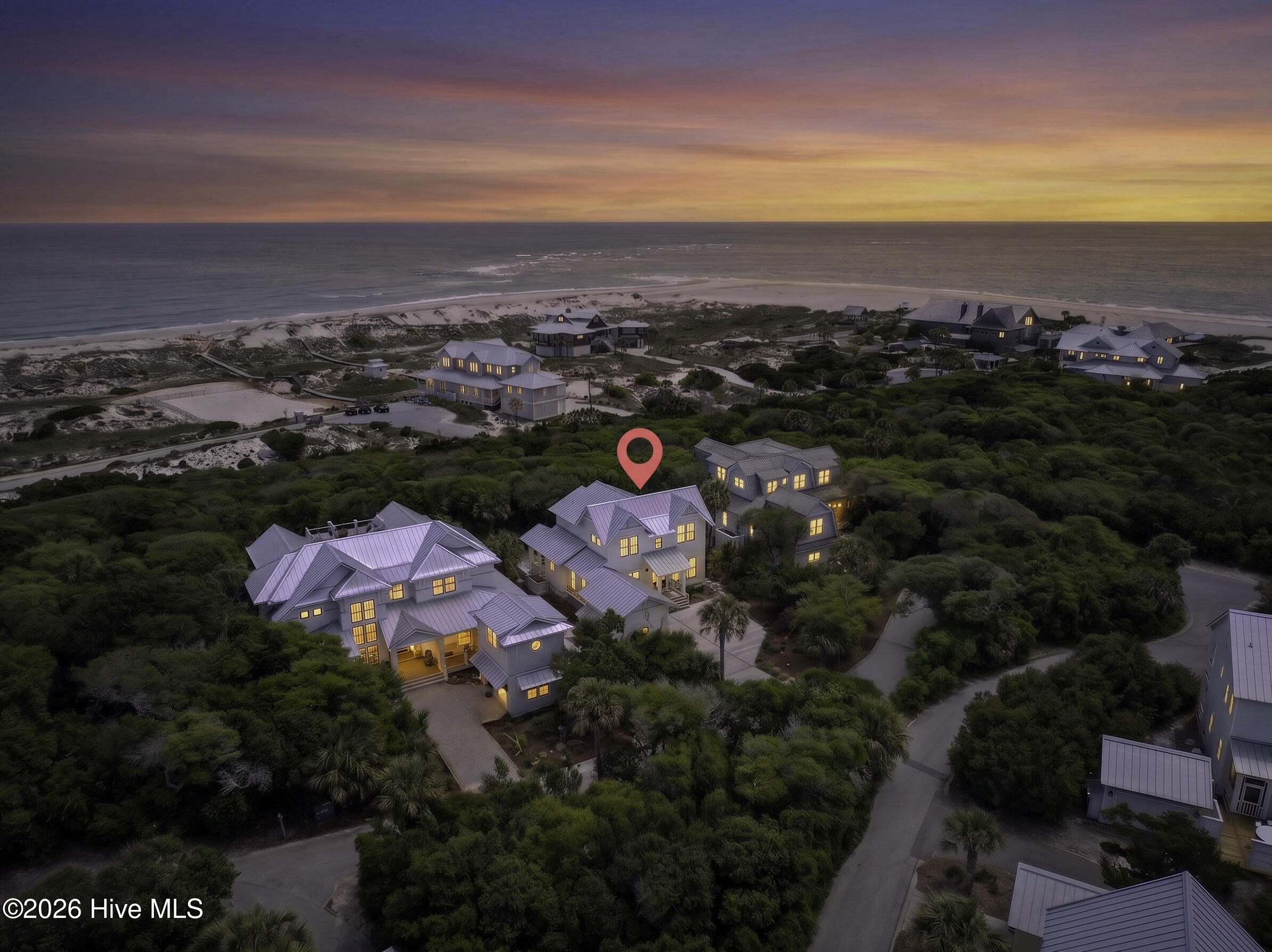 100566186 | Photo 82