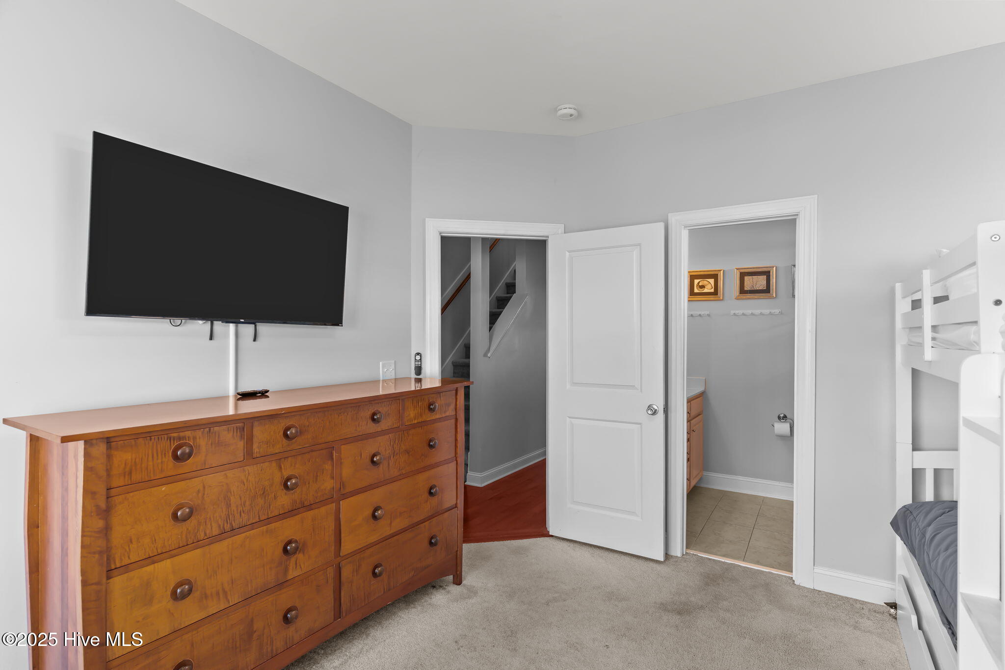 100540716 | Photo 23