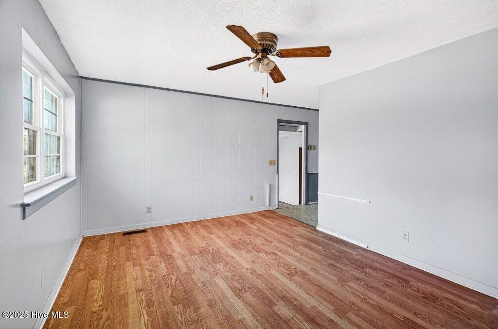 100545243 | Photo 10