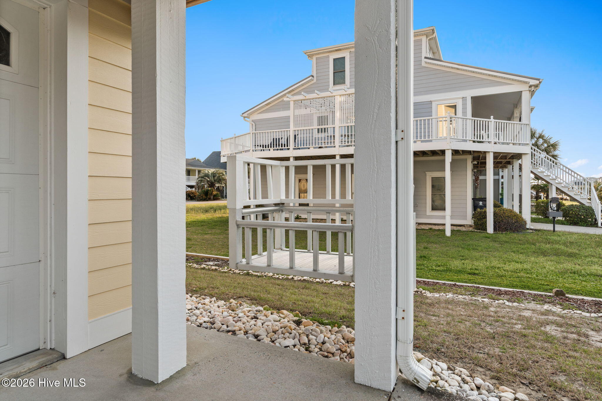 100561633 | Photo 47