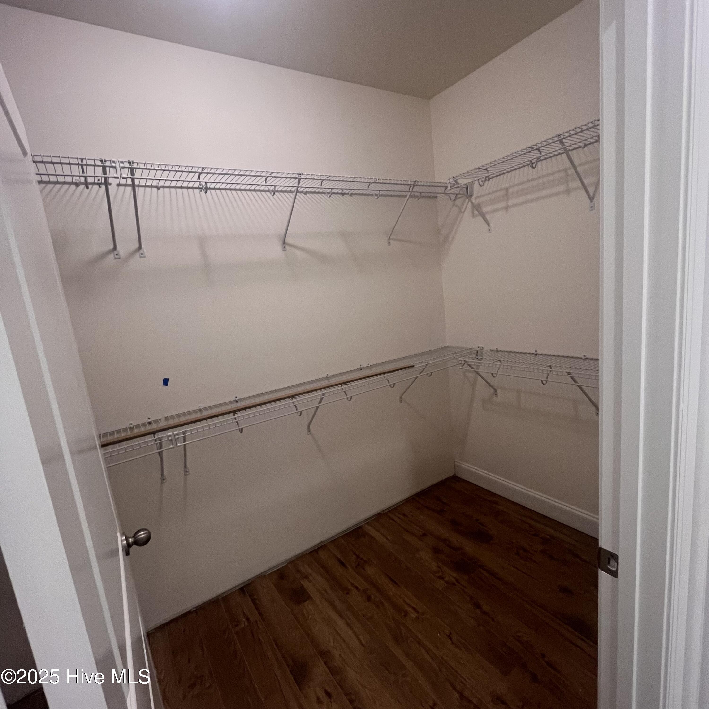 100517298 | Photo 21