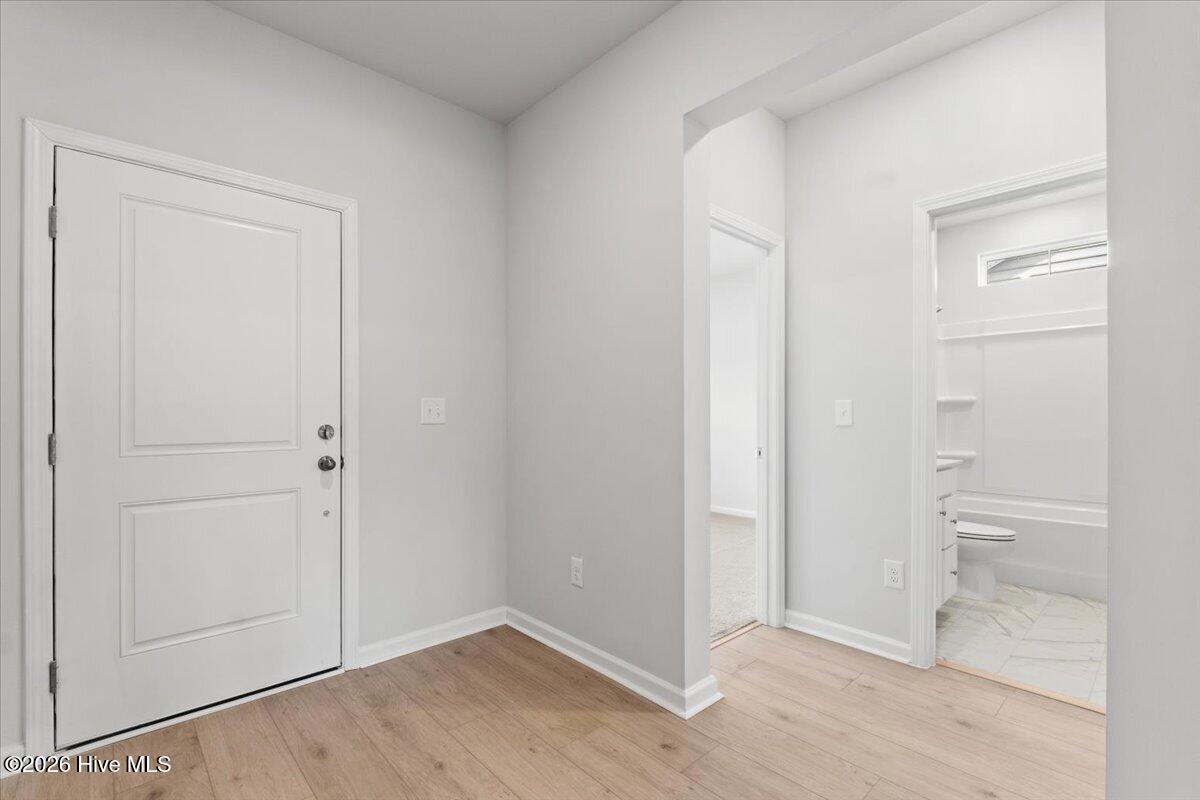 100567069 | Photo 22