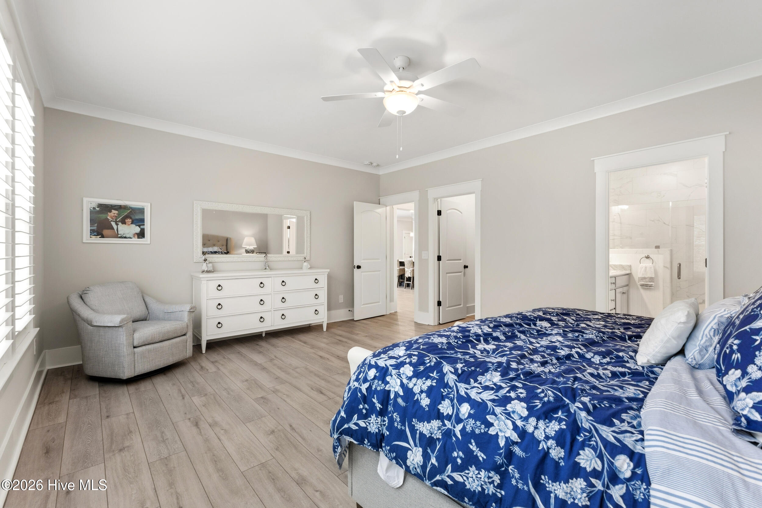 100560170 | Photo 29