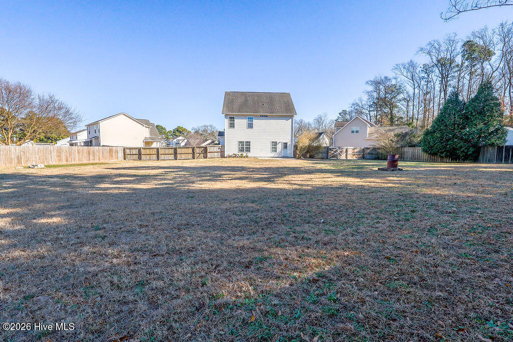 100548131 | Photo 44