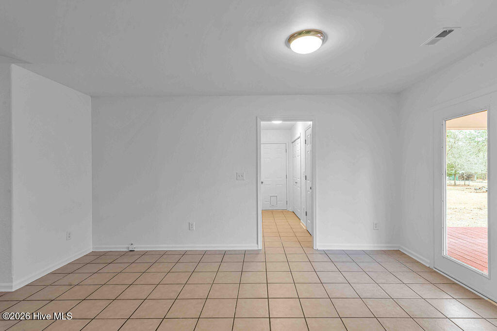 100557363 | Photo 14