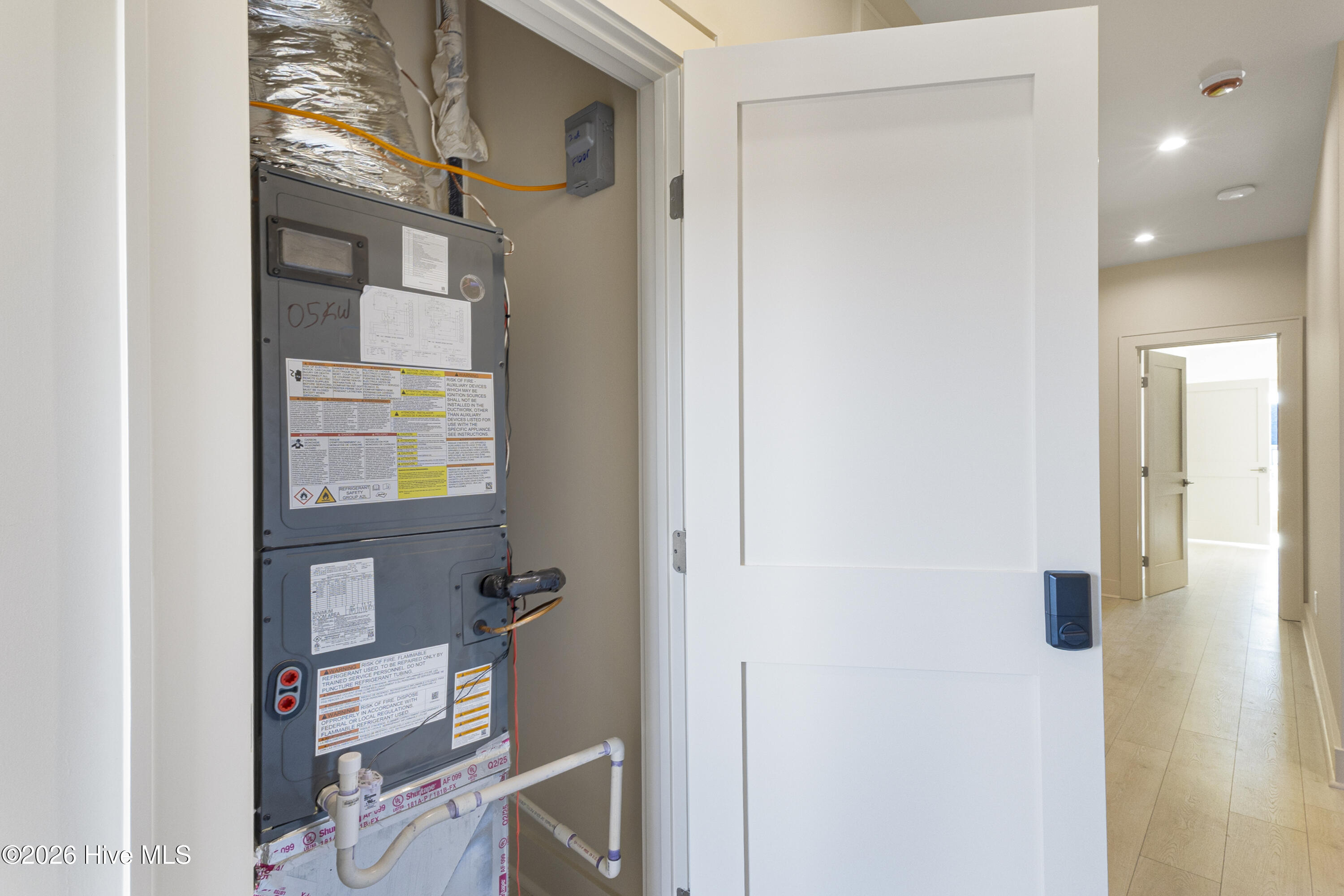 100551953 | Photo 97