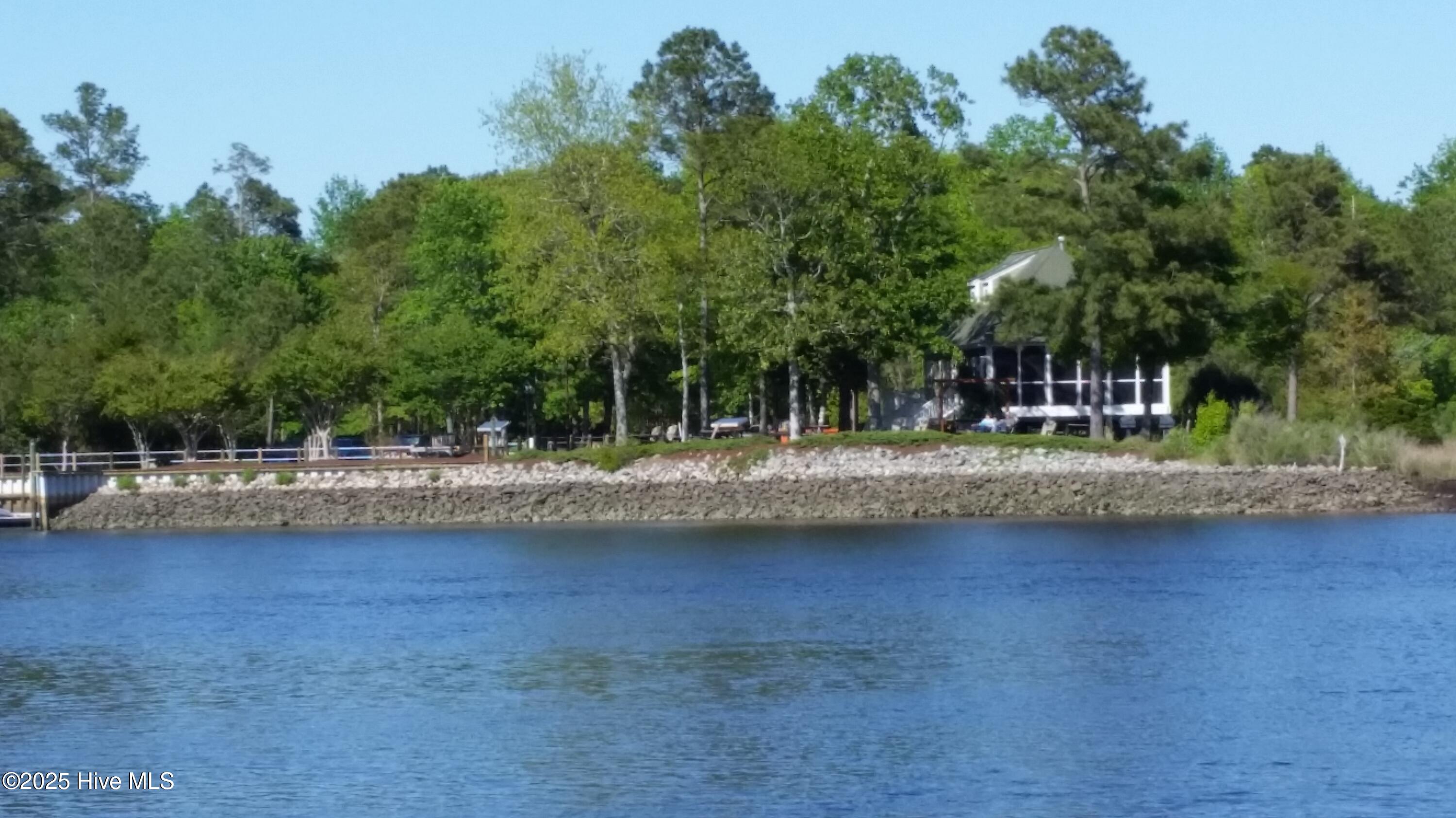 100558361 | Photo 130