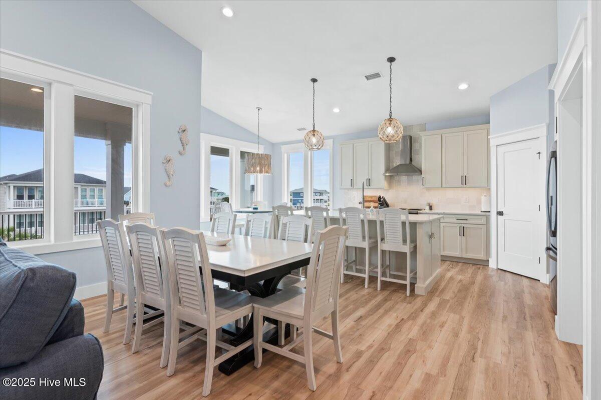 100526608 | Photo 13