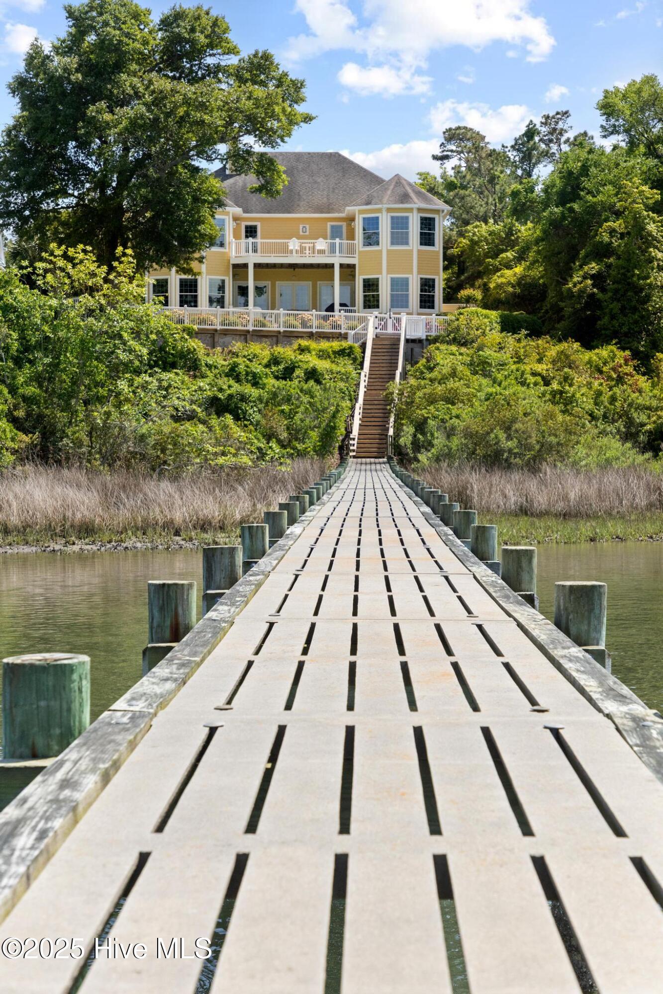 100567588 | Photo 54