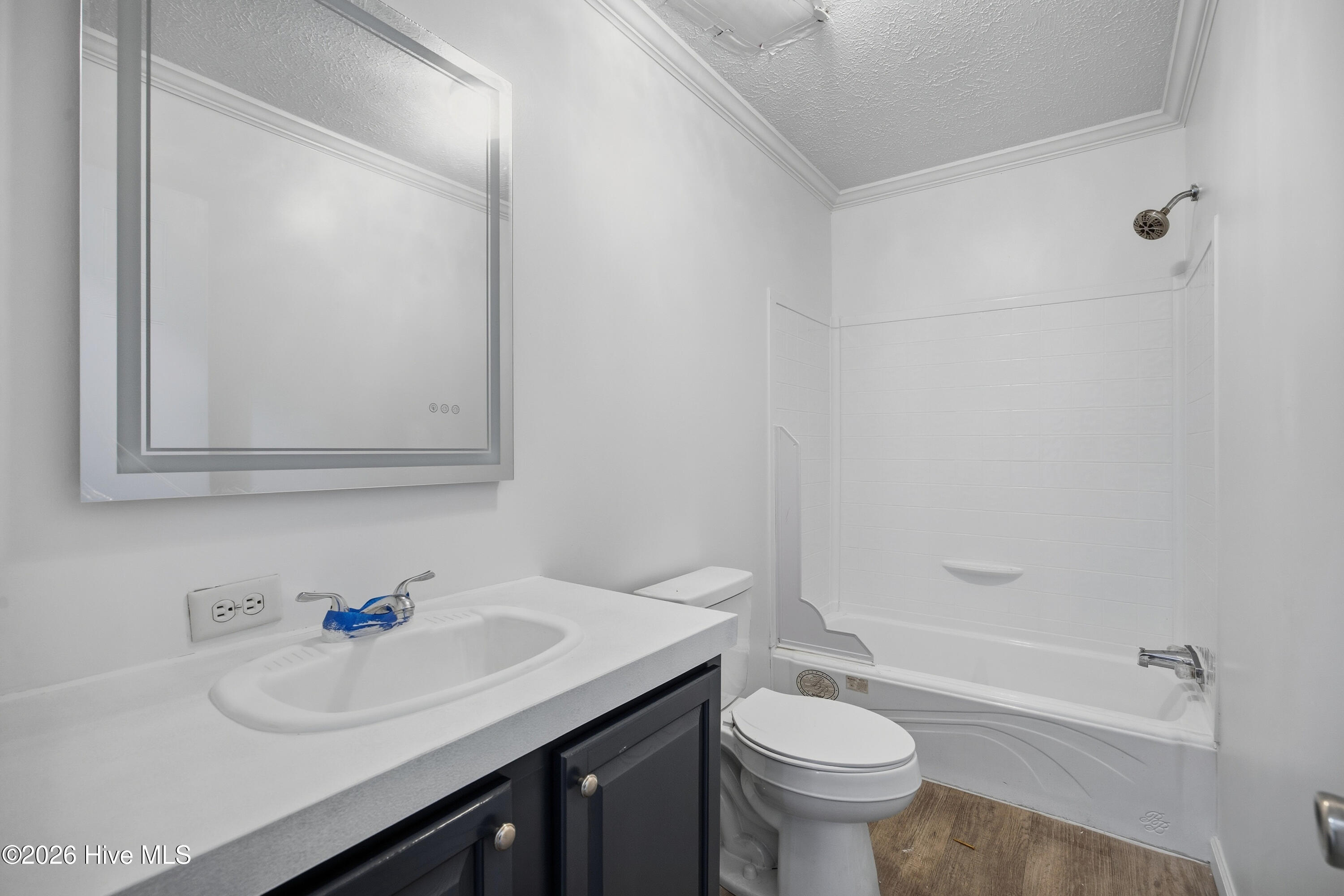 100551858 | Photo 12