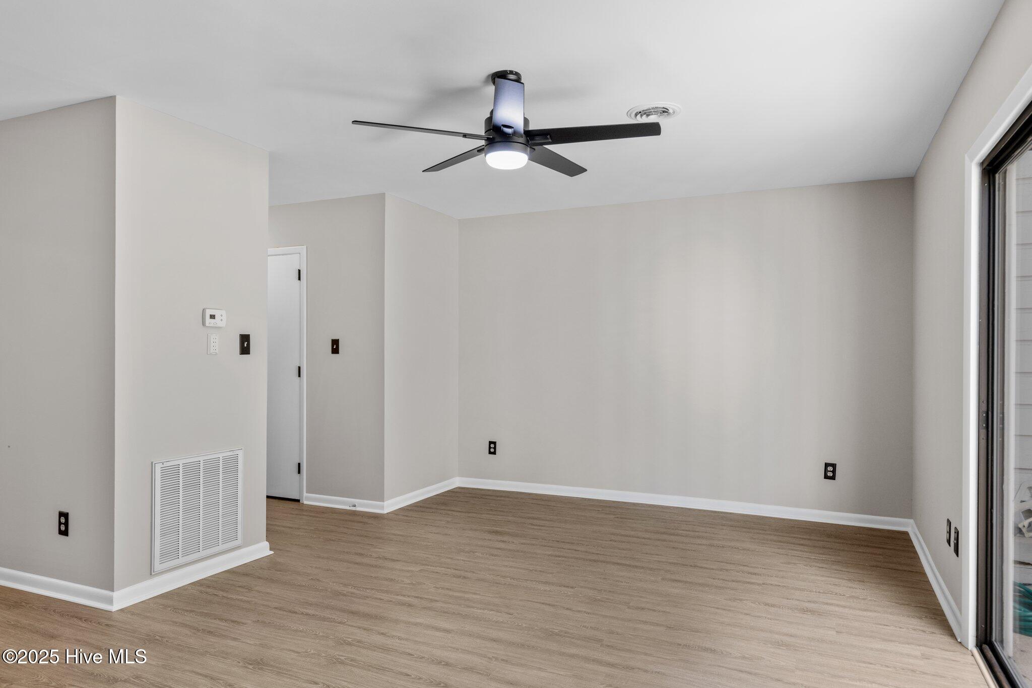 100539735 | Photo 16