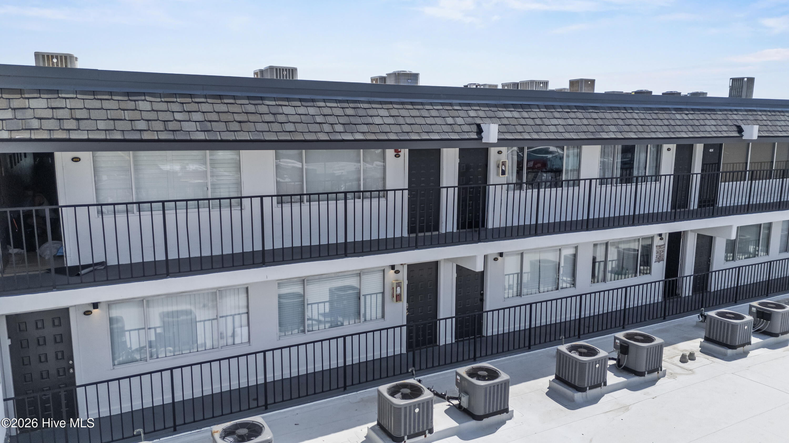 100564561 | Photo 37