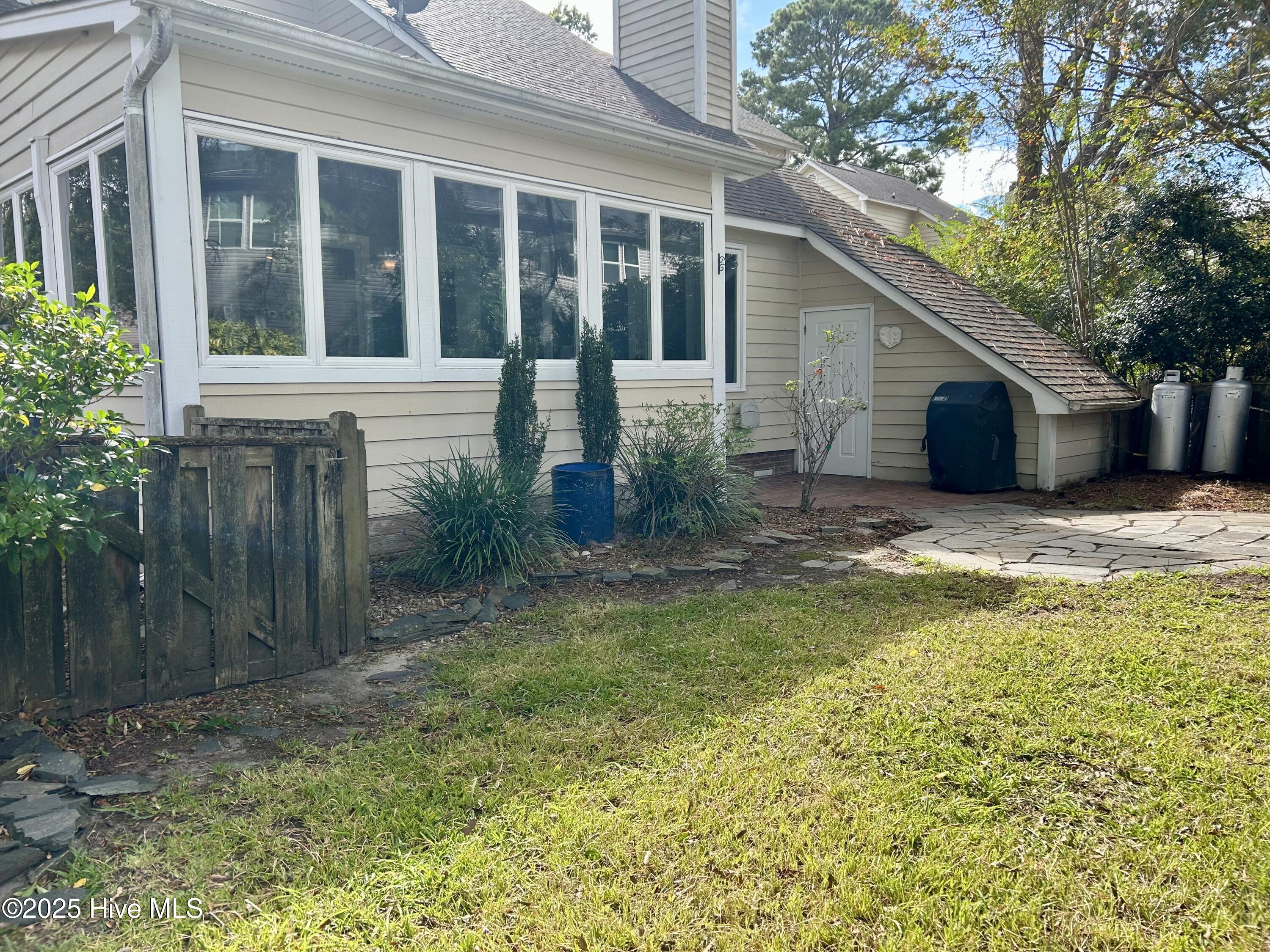 100532166 | Photo 32