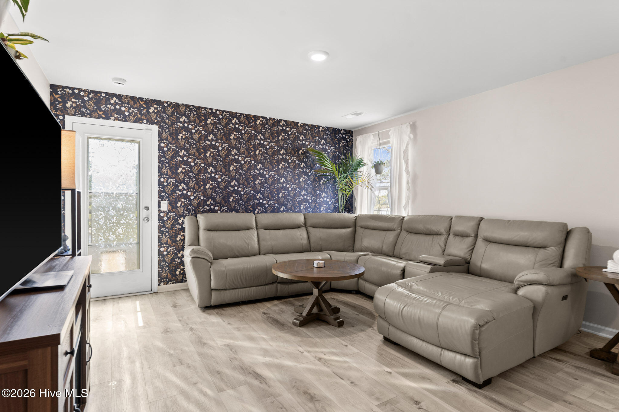 100566662 | Photo 58