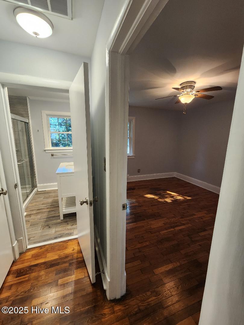 100540372 | Photo 19