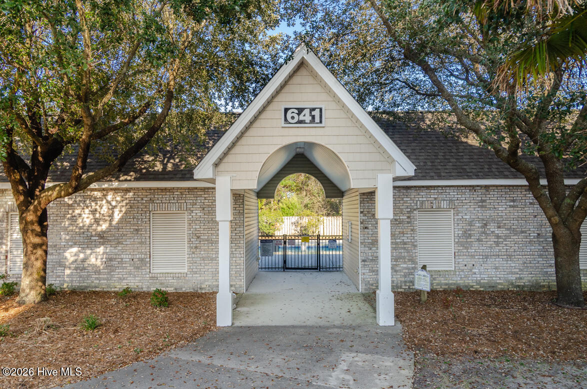 100558160 | Photo 23