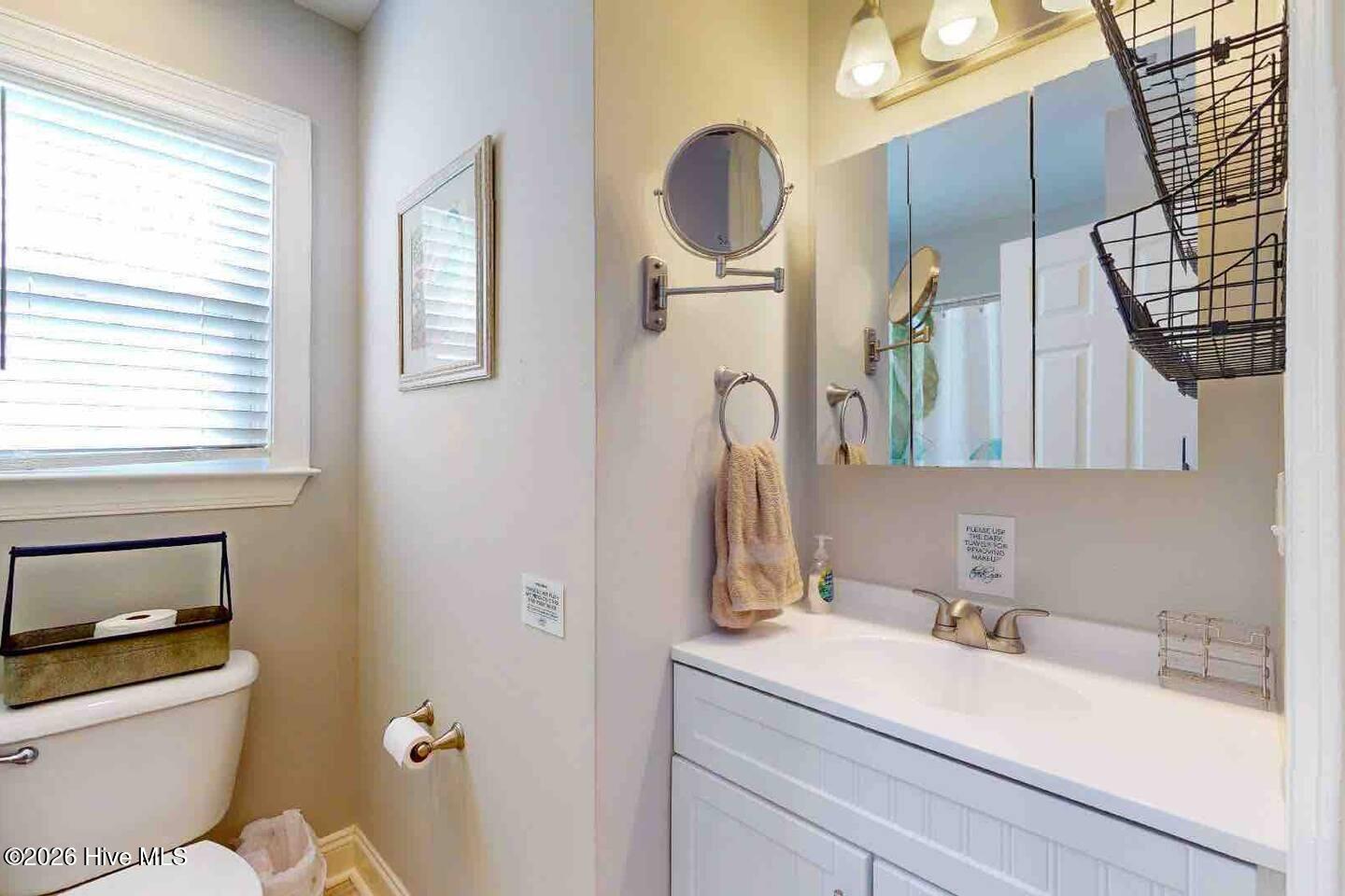 100566637 | Photo 21