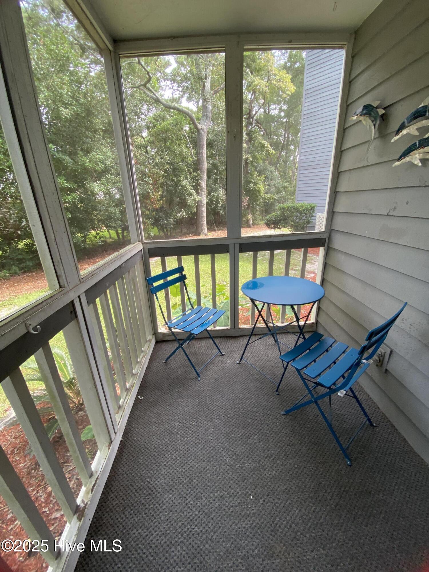 100527241 | Photo 45